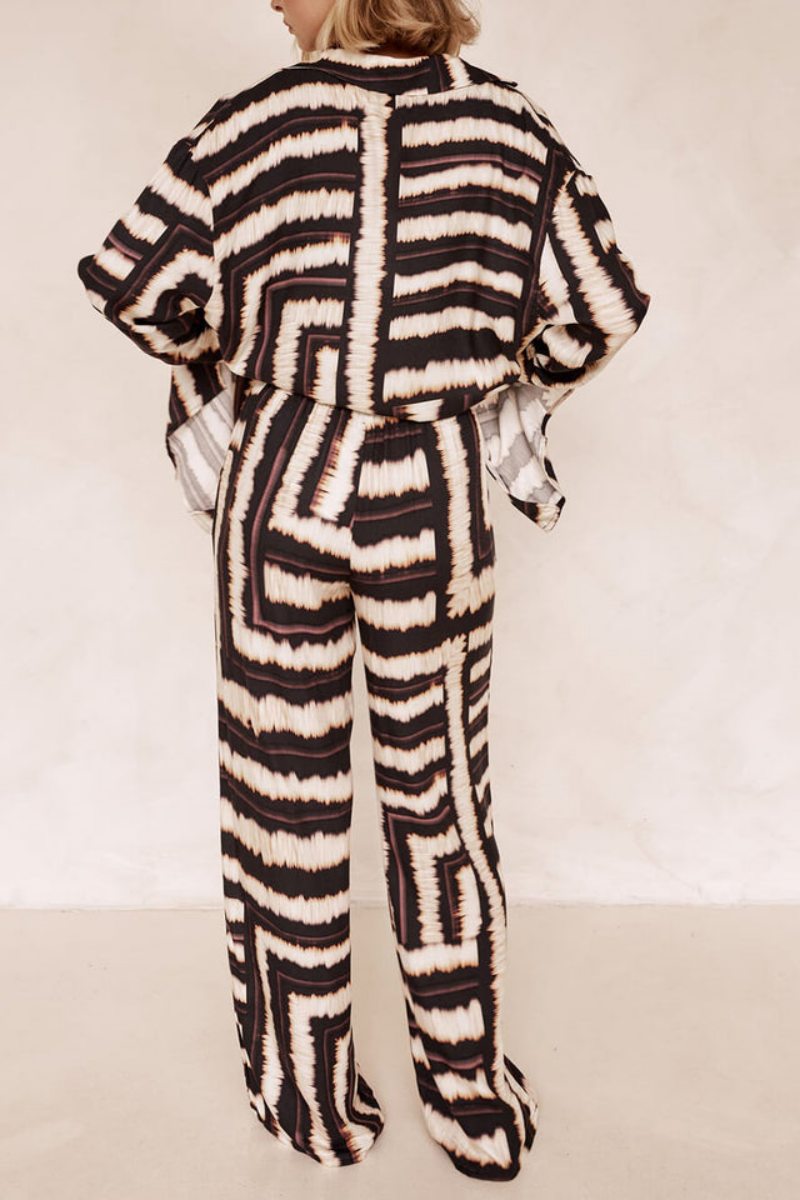 Signature Strip Textured Chocolate Print Baggy Pants-Set