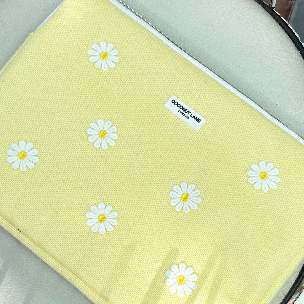 Buttercup Bloom Dizüstü Bilgisayar Kılıfı 