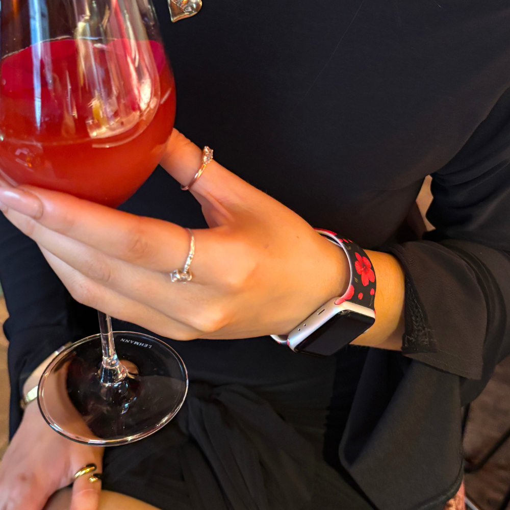 Kiraz ve Hibiskus Desenli Apple Watch Kayışı