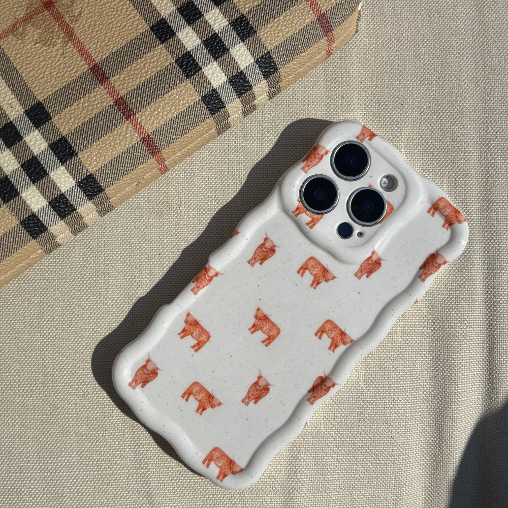 Wavy Phone Case - Highland Cow