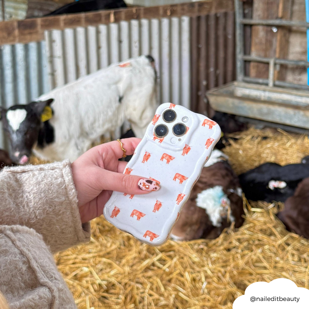Wavy Phone Case - Highland Cow