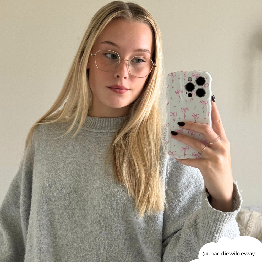 Dalgalı Telefon Kılıfı - Zarif Fiyonklar