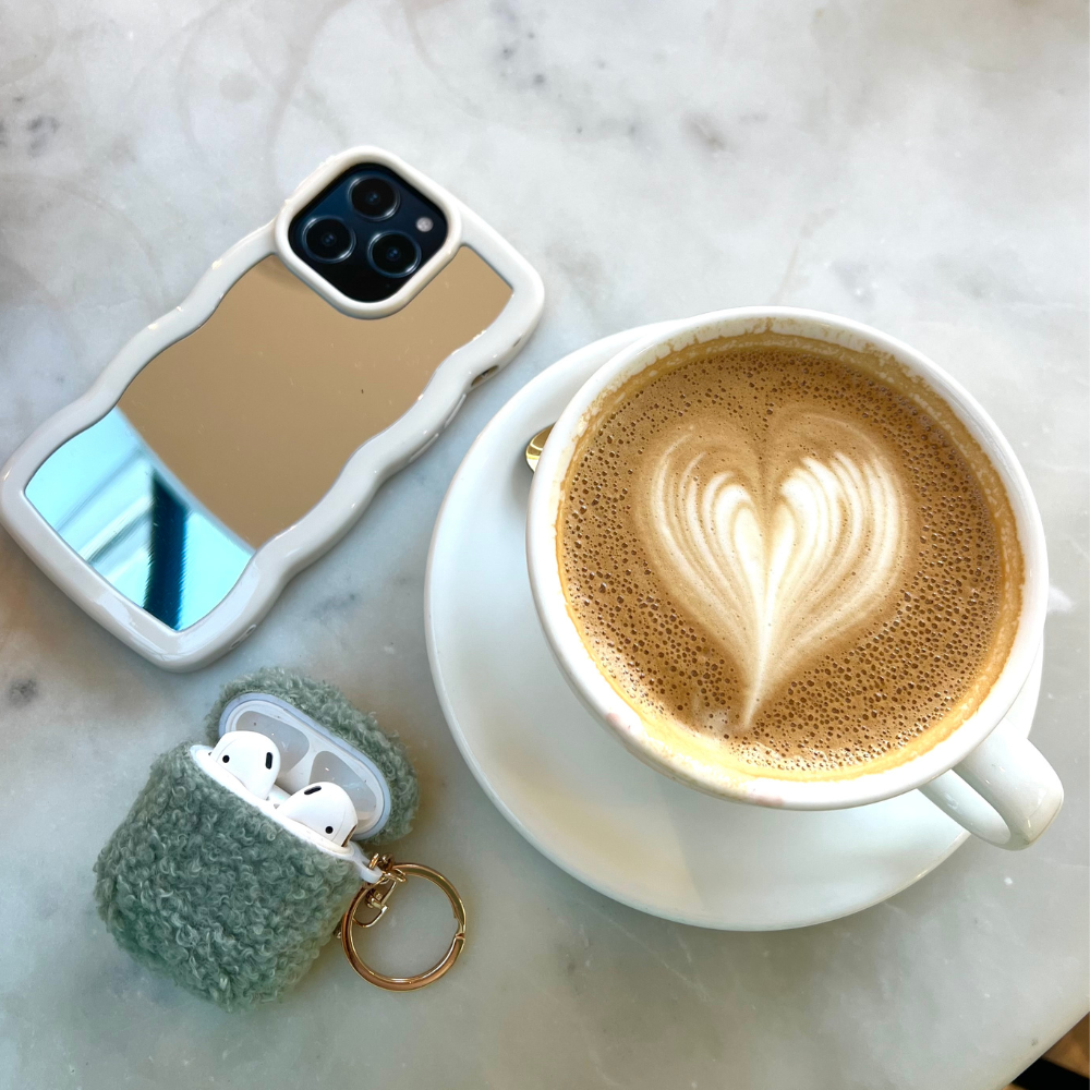 Kavisli Aynalı Telefon Kılıfı - Krem