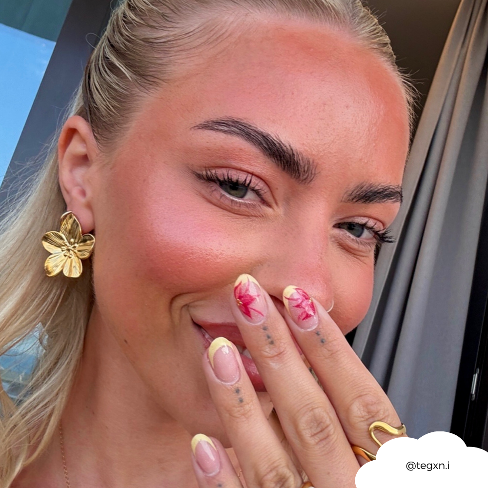 Altın Hibiskus Küpeler