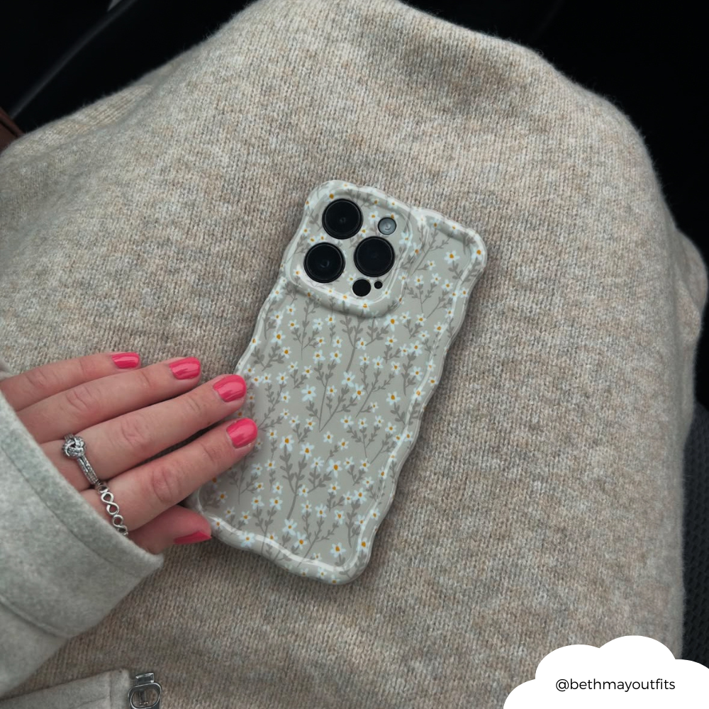 Wavy Phone Case - Nude Flowers