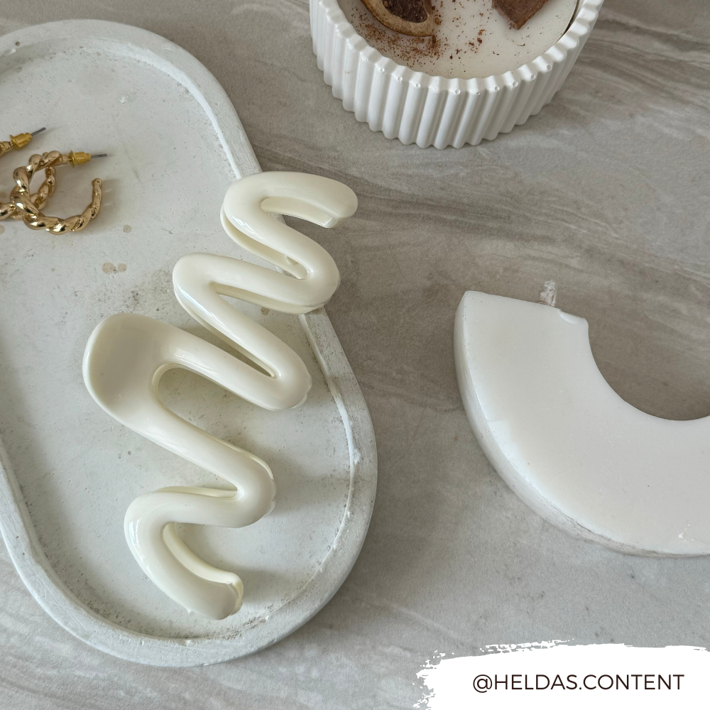 Squiggle Claw Clip - Cream