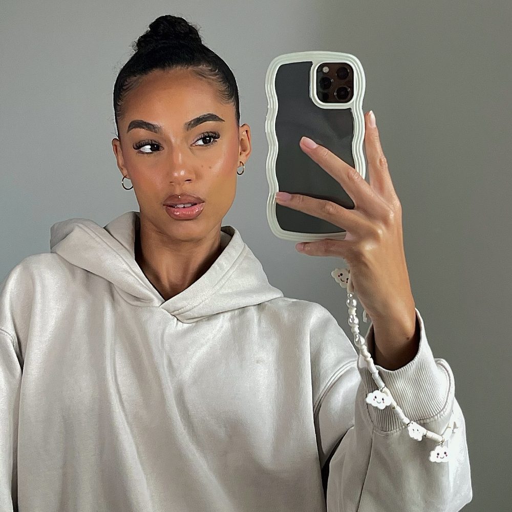 Kavisli Telefon Kılıfı - Krem