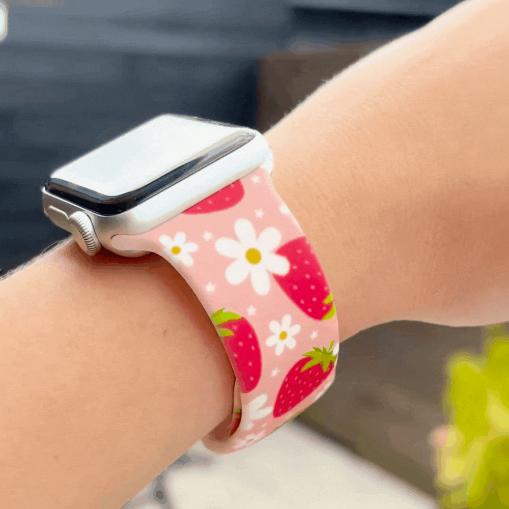 Sevimli Çilek Desenli Apple Watch Kayışı