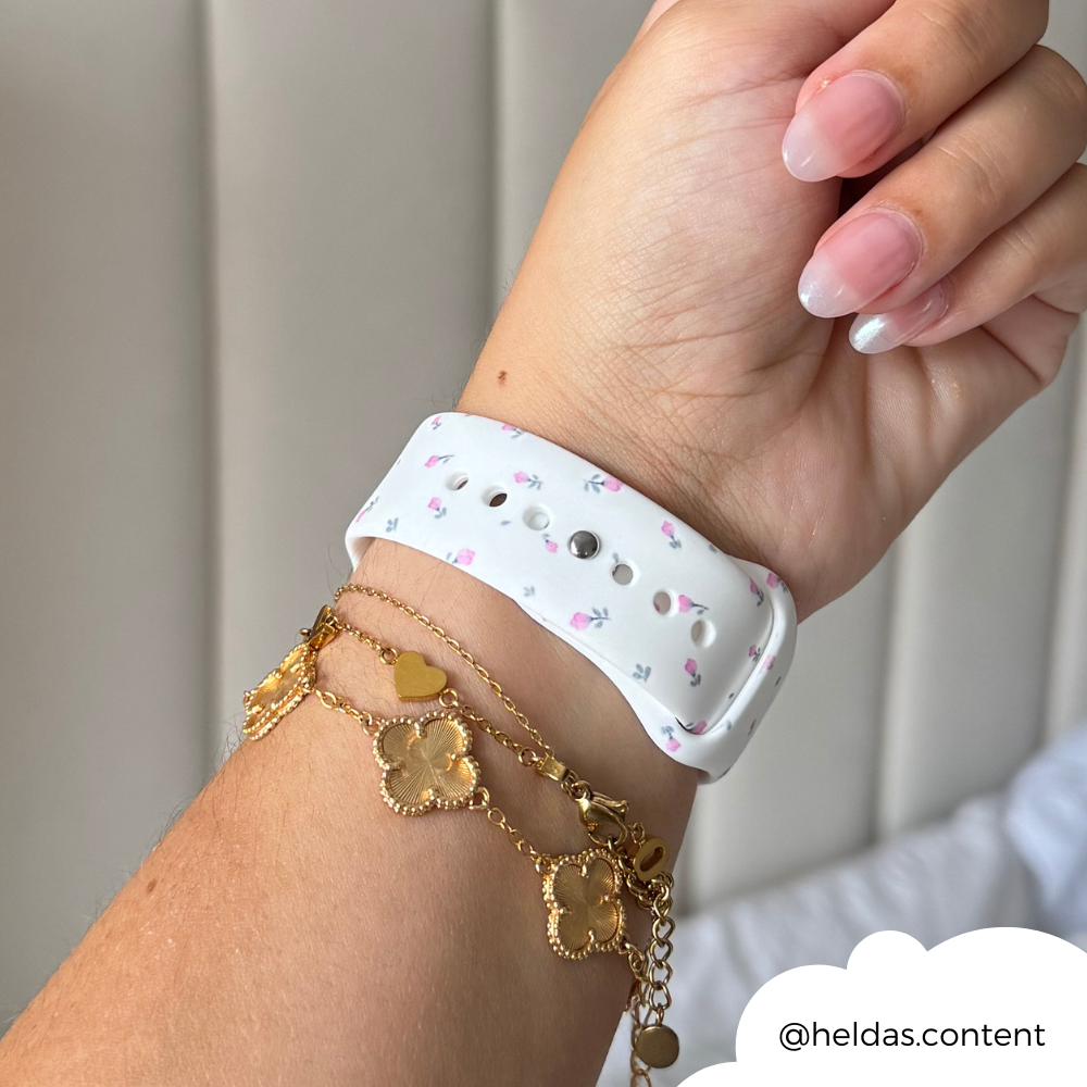 Küçük Çiçekli Beyaz Apple Watch Kayışı