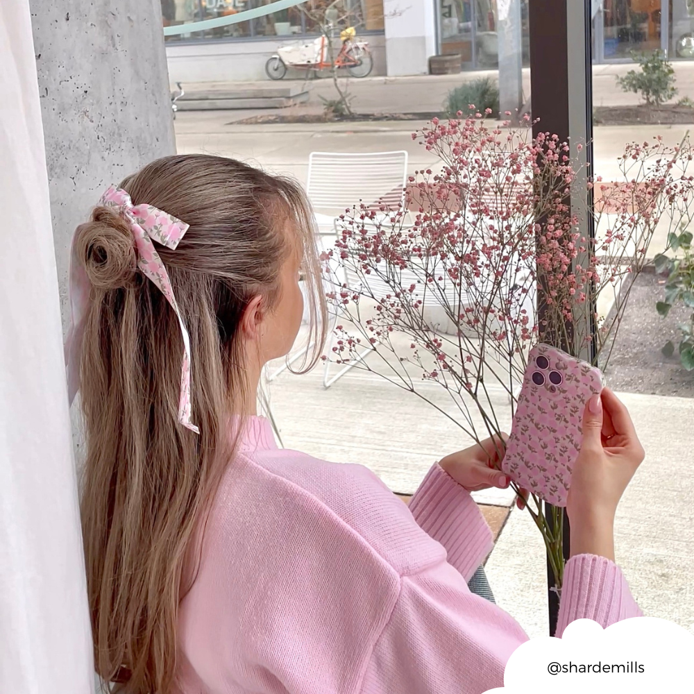 Wavy Phone Case - Buy Me Roses Baby Pink