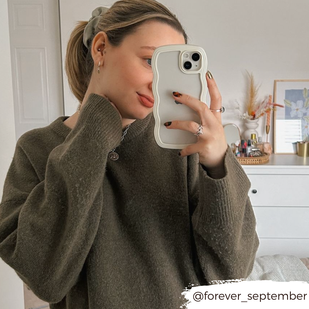 Kavisli Telefon Kılıfı - Krem