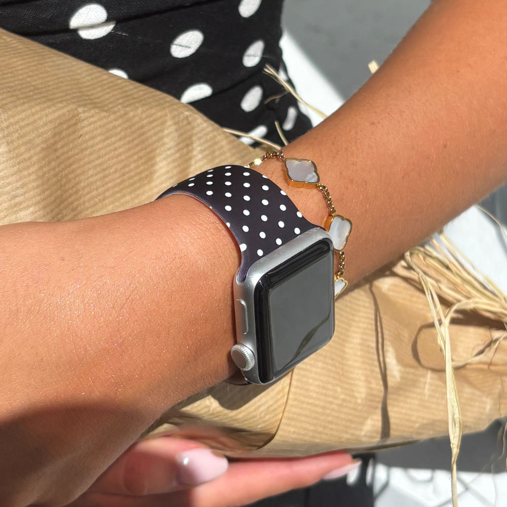 Siyah Puantiyeli Apple Watch Kayışı