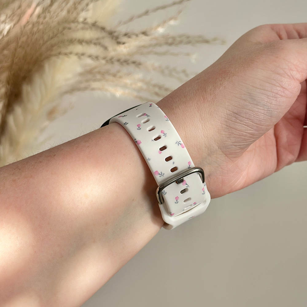 Fitbit Kayışı - Küçük Çiçekli Beyaz