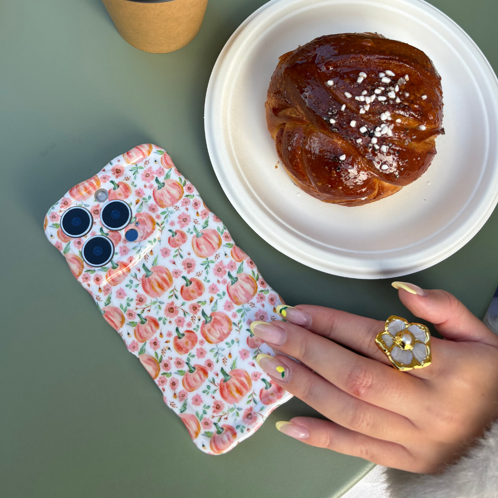 Dalgalı Telefon Kılıfı - Şirin Balkabakları