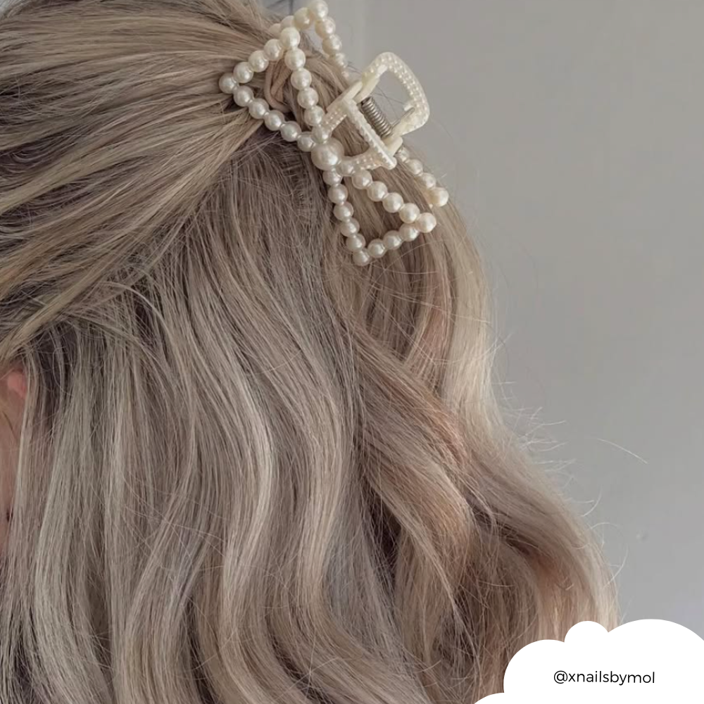 İnci Fiyonklu Pençe Klipsi