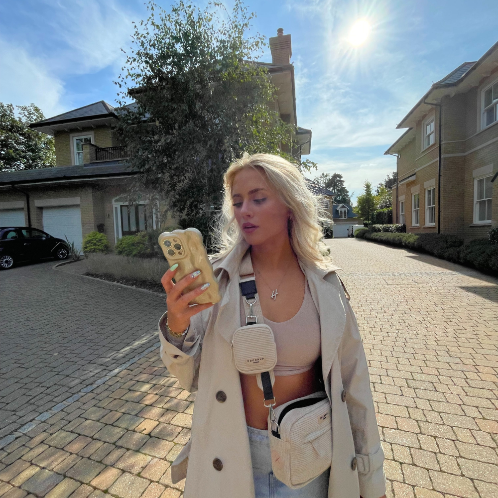 3D İnci Desenli Telefon Kılıfı - Altın