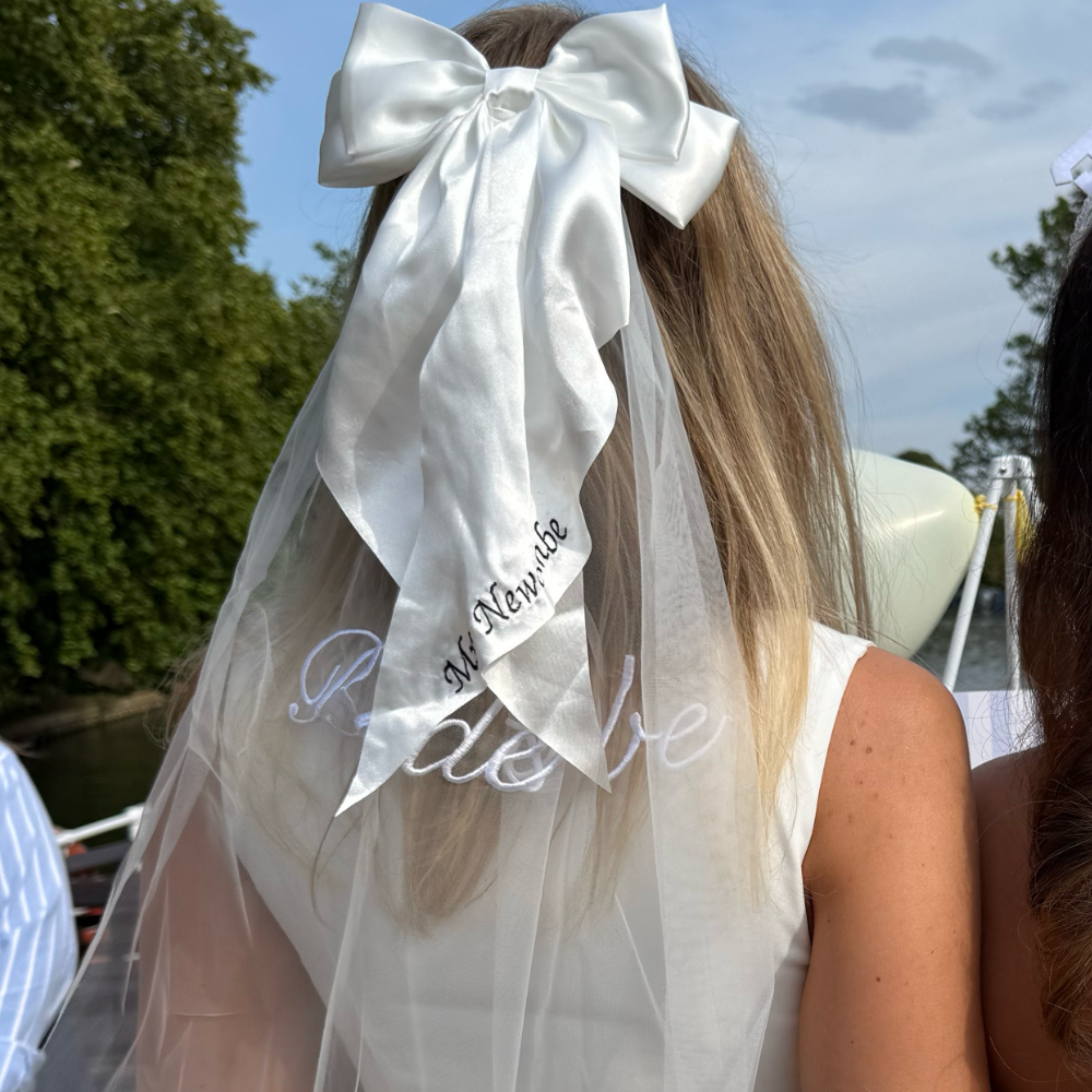 Büyük Fiyonklu Saç Tokası - Beyaz