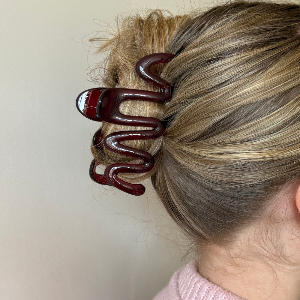 Squiggle Claw Clip - Burgundy