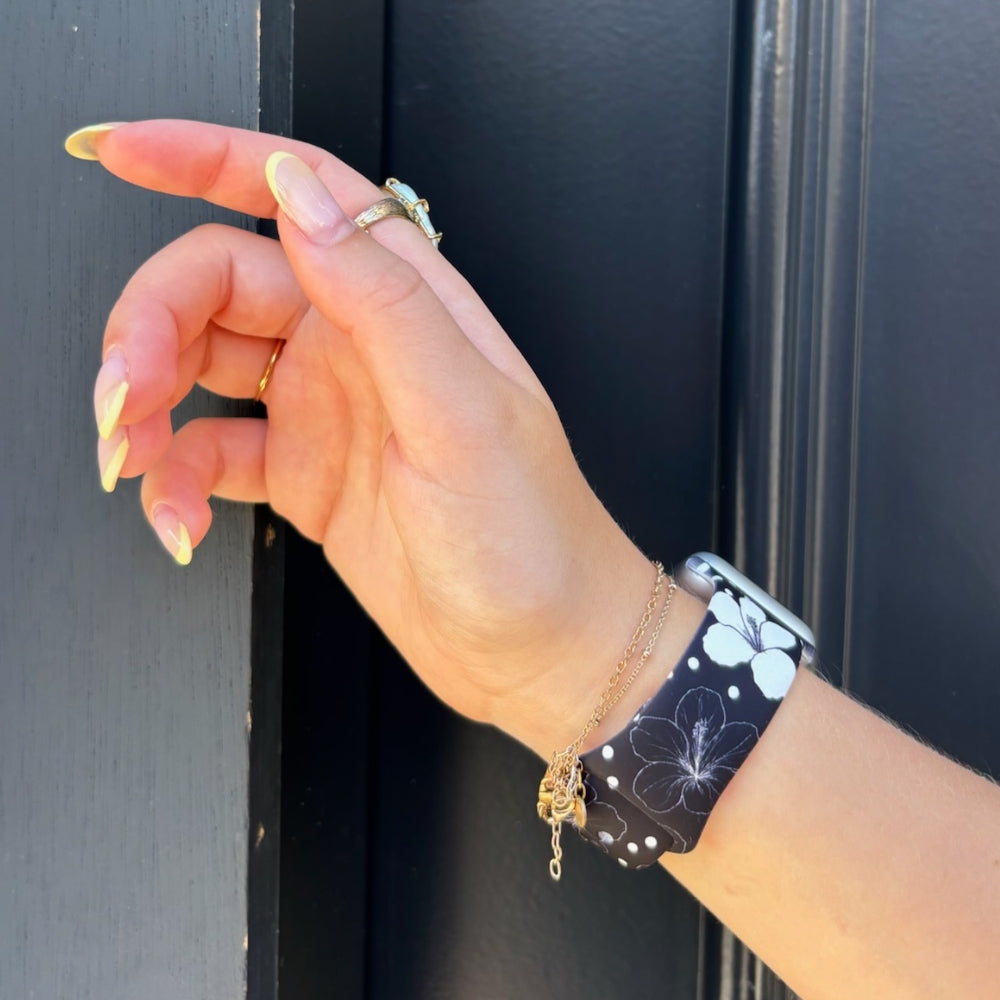 Mono Flora Apple Watch Kayışı