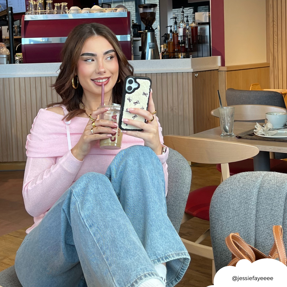 Bukleli Fiyonklu Telefon Kılıfı