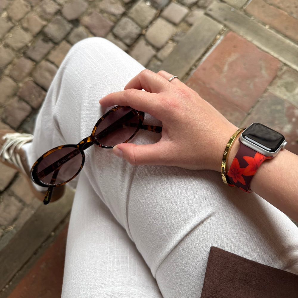 Tarçın Zambak Apple Watch Kayışı