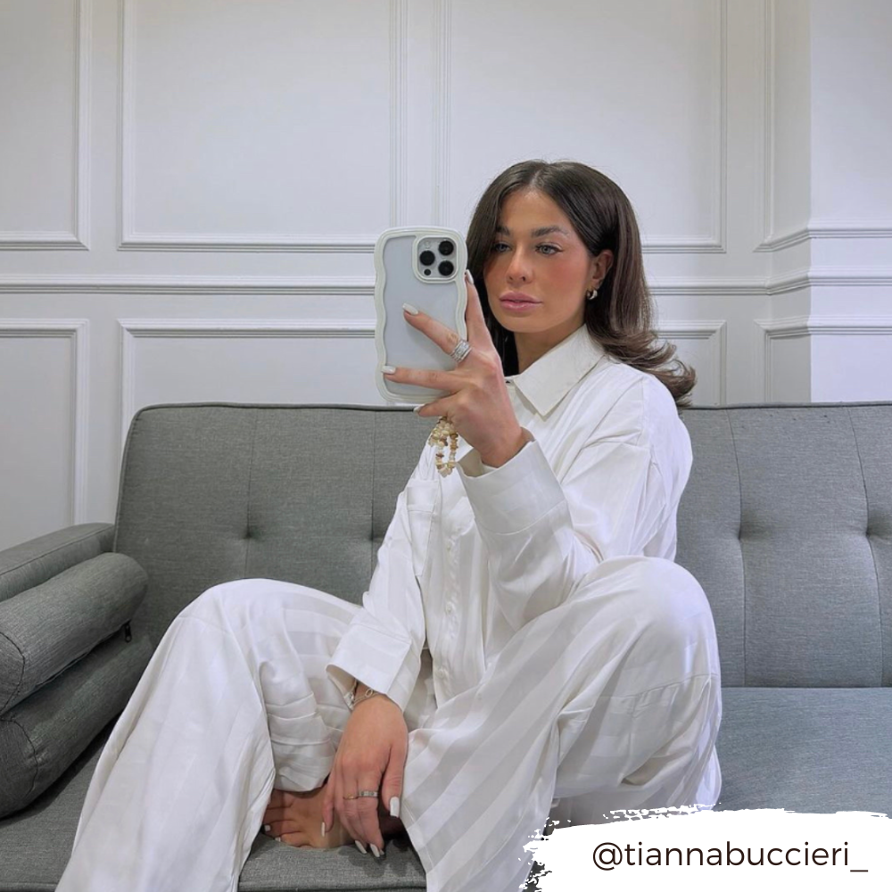 Kavisli Telefon Kılıfı - Krem