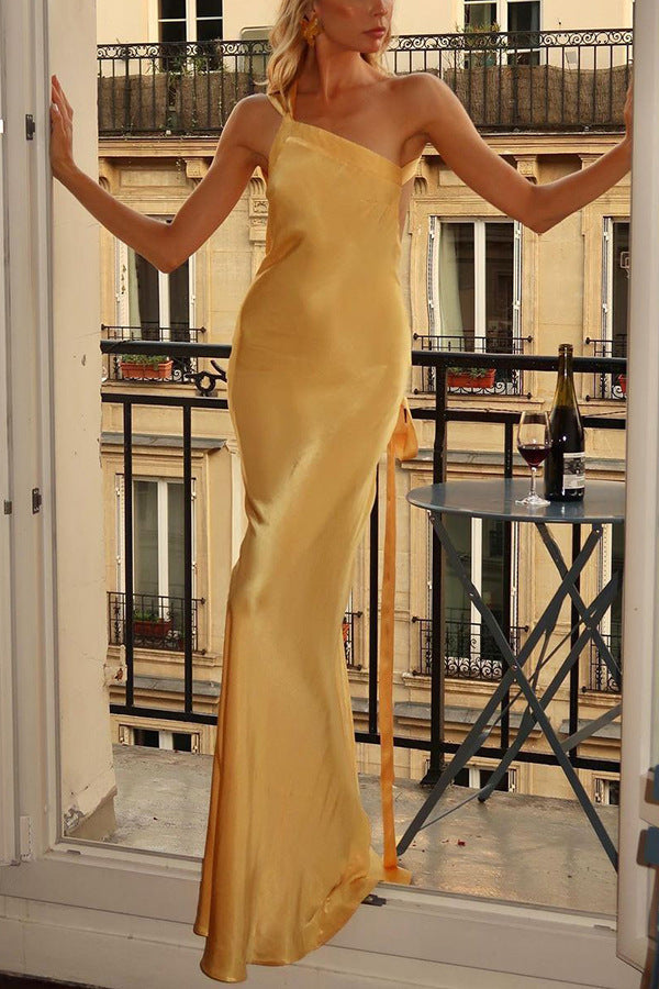 Silhouette Grace – Bodycon One-Shoulder Dress