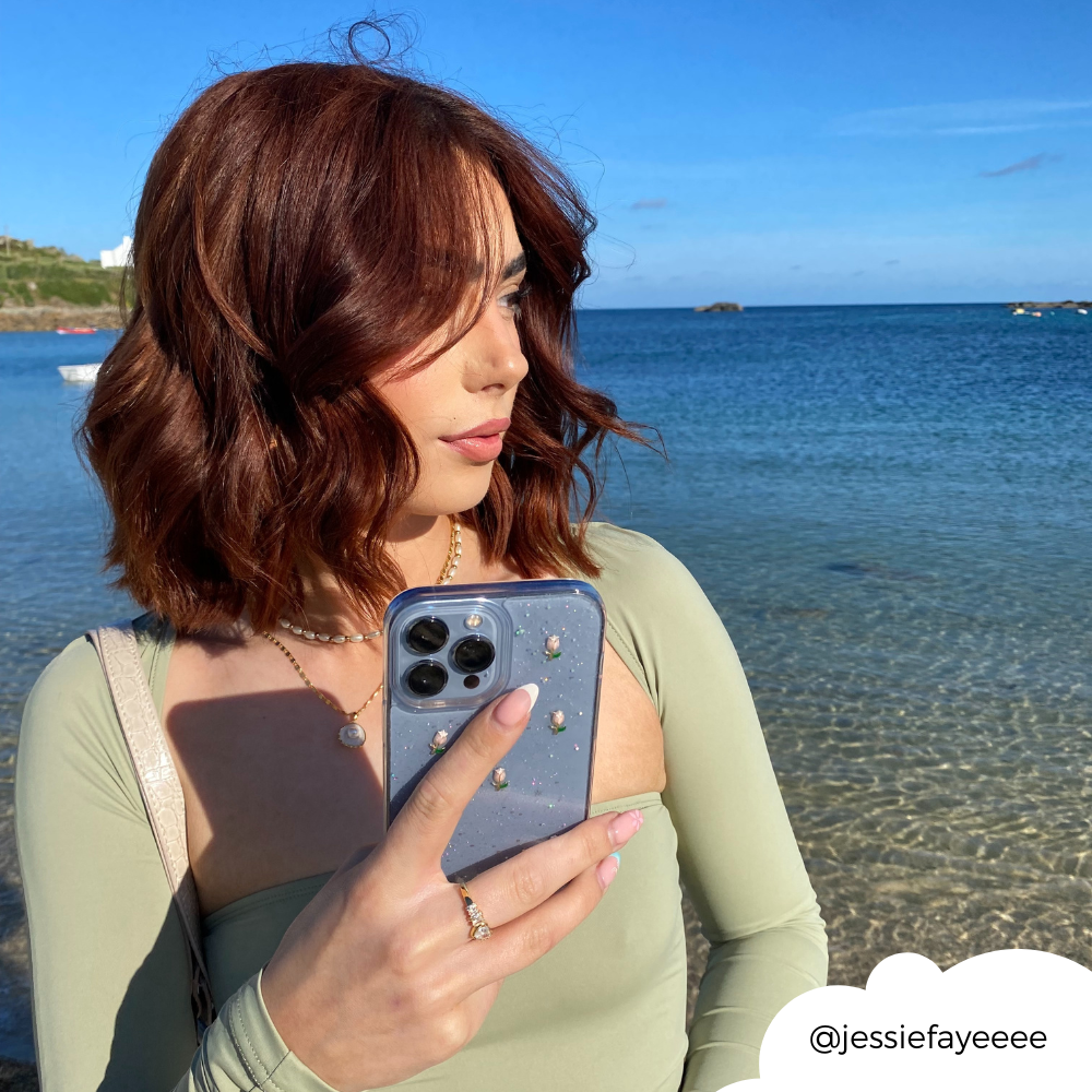 Sevimli Lale Desenli Şeffaf Telefon Kılıfı