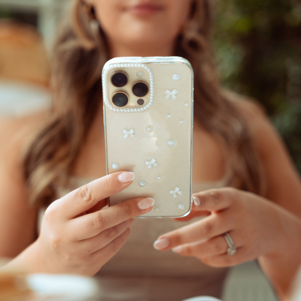 Mini Beyaz Kurdeleli Telefon Kılıfı