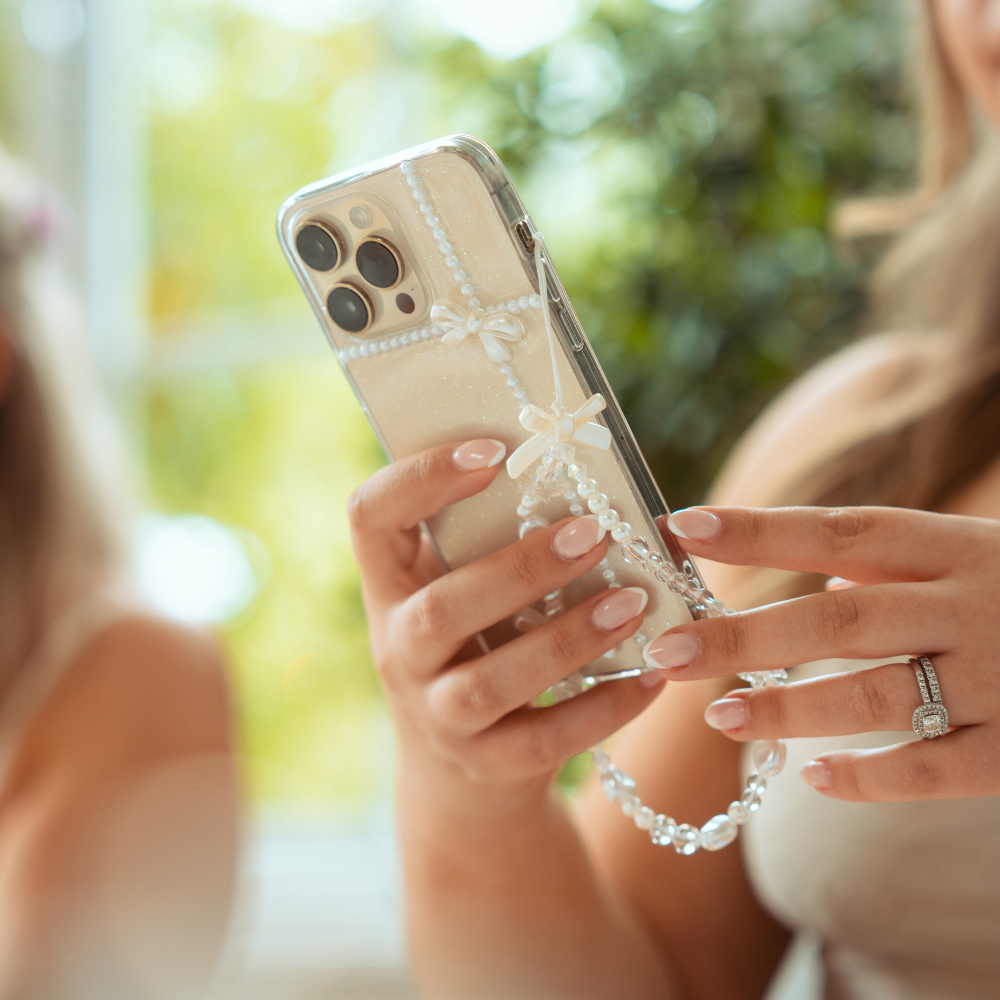 Şeffaf İnci Kurdeleli Telefon Kılıfı