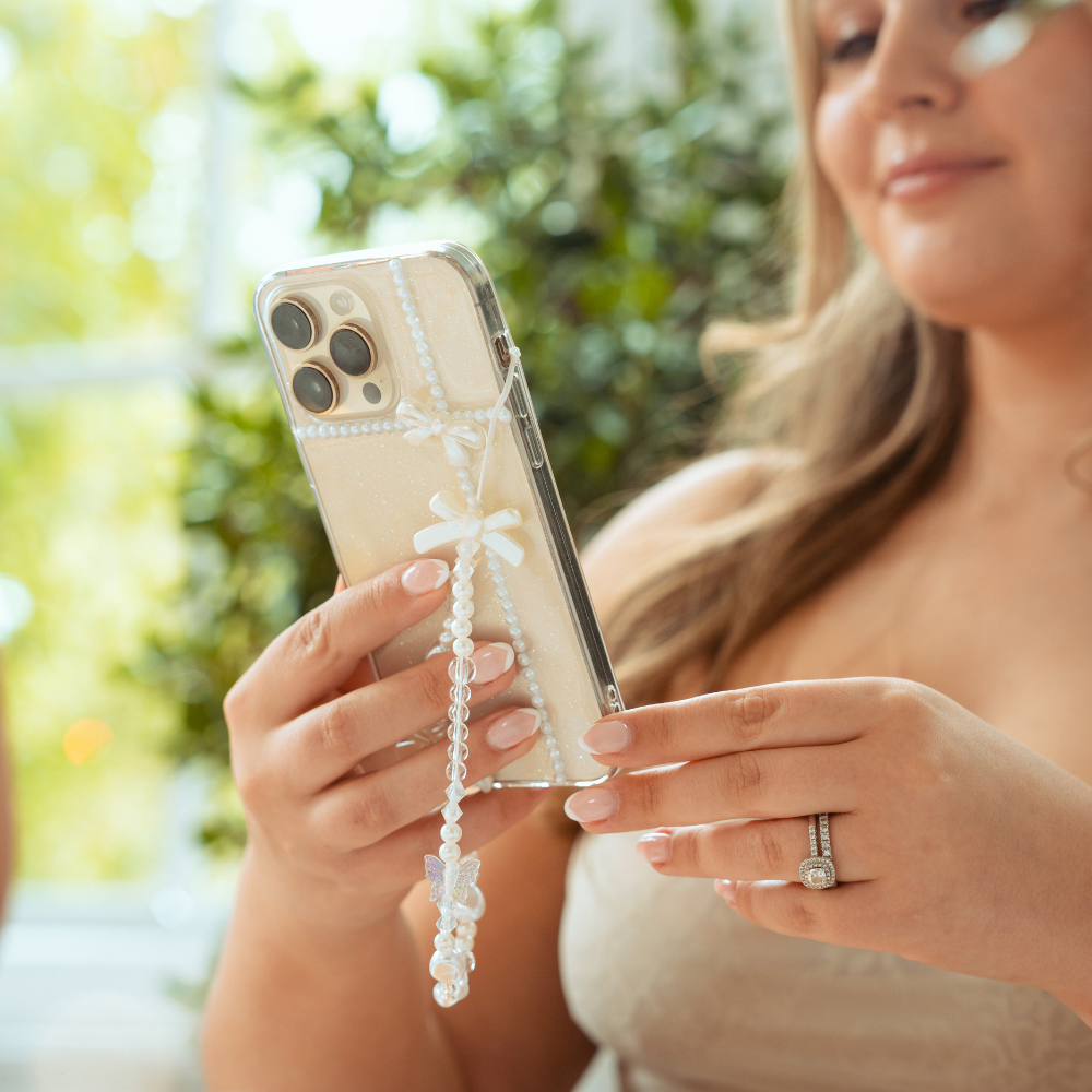 Şeffaf İnci Kurdeleli Telefon Kılıfı