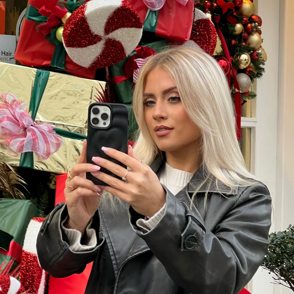 Eriyen Kalp Telefon Kılıfı - Mat Siyah