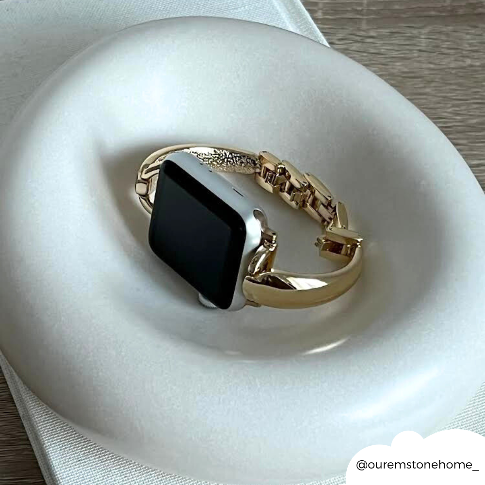 Altın Renkli Bileklik Şeklinde Apple Watch Kayışı