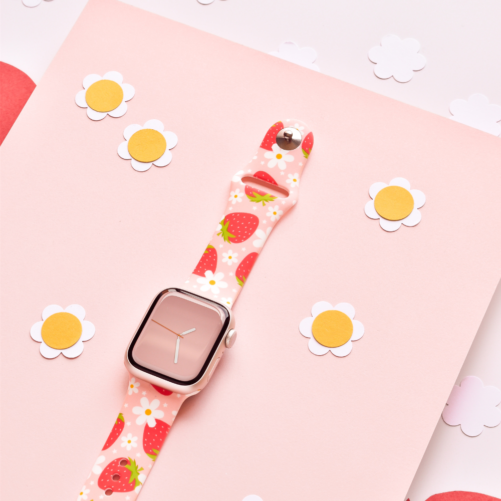 Sevimli Çilek Desenli Apple Watch Kayışı