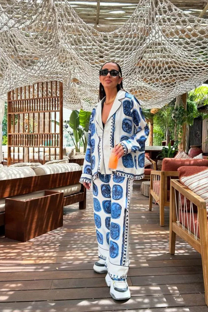 Artistic Blue Floral Collared Set