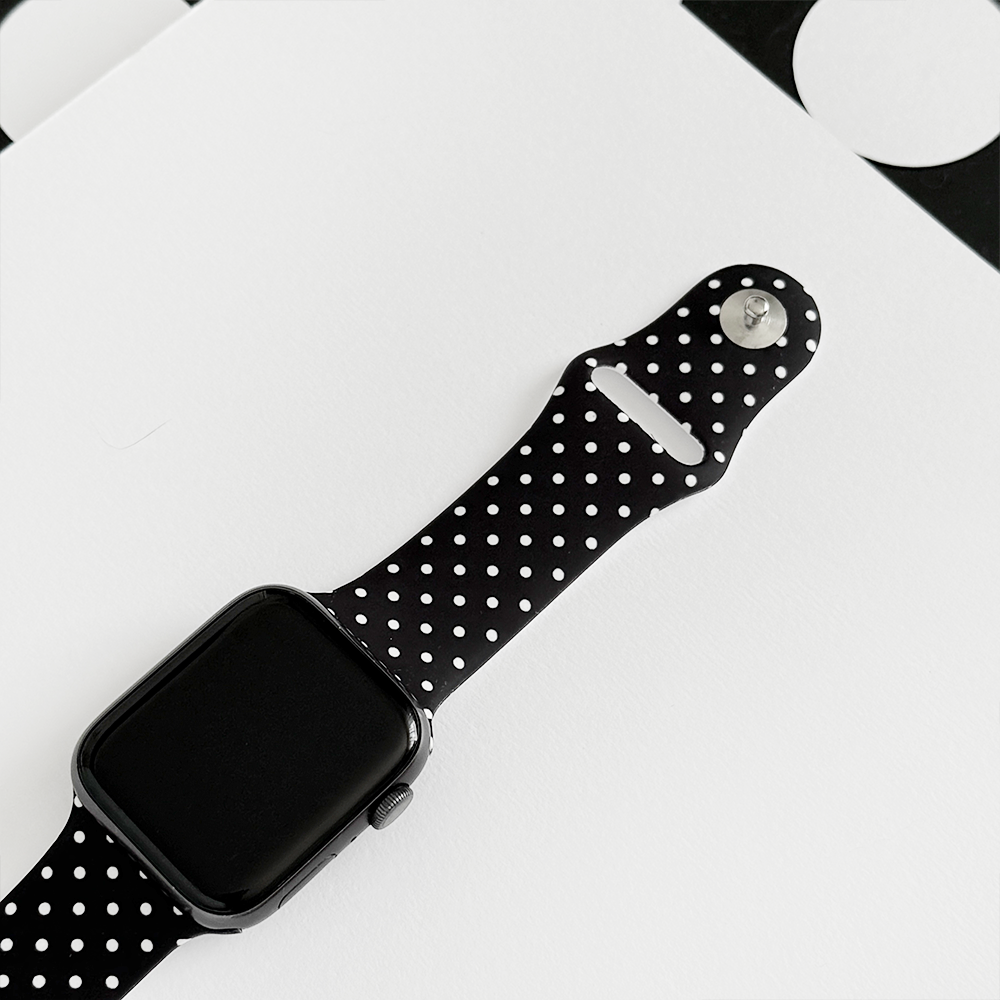 Siyah Puantiyeli Apple Watch Kayışı