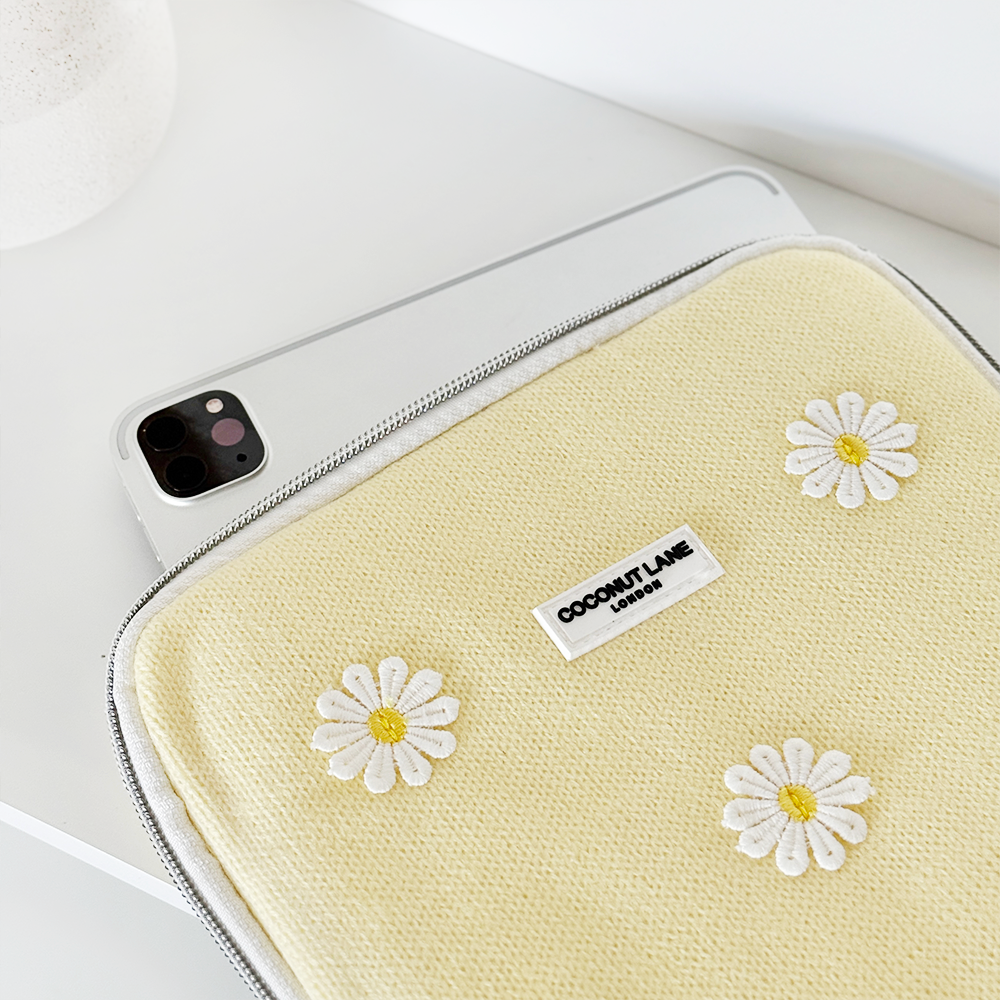 Buttercup Bloom iPad Kılıfı