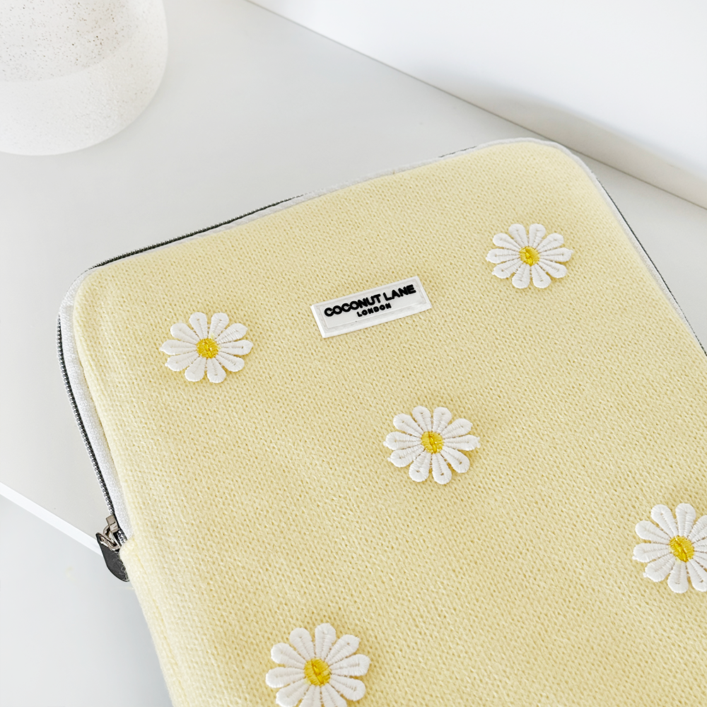 Buttercup Bloom iPad Kılıfı