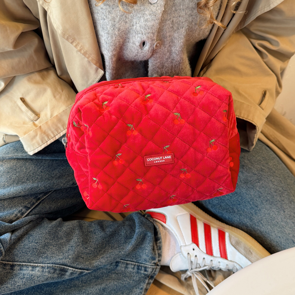 Kapitone Kiraz Desenli Kadife Makyaj Çantası 