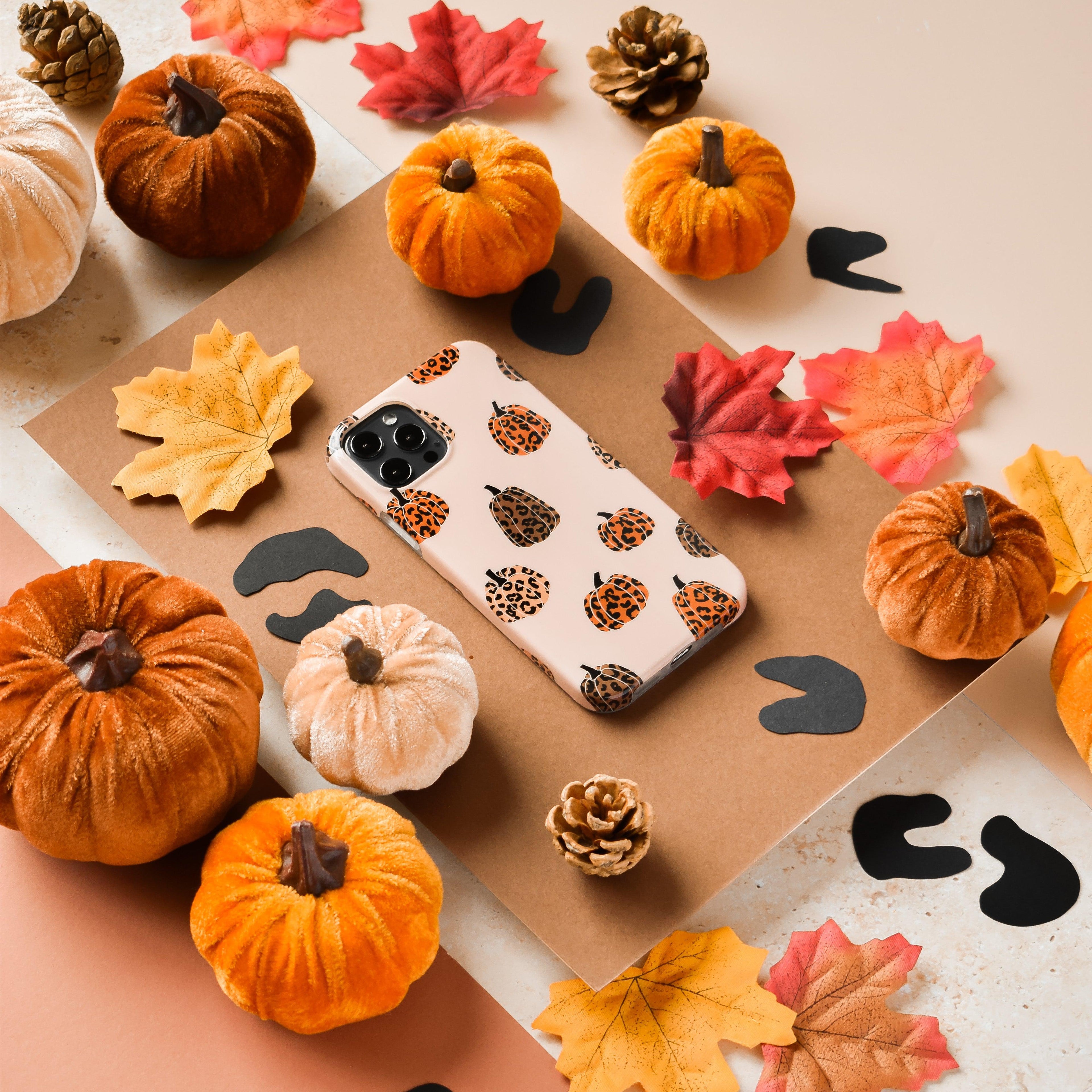 Leopar Desenli Balkabağı Telefon Kılıfı 