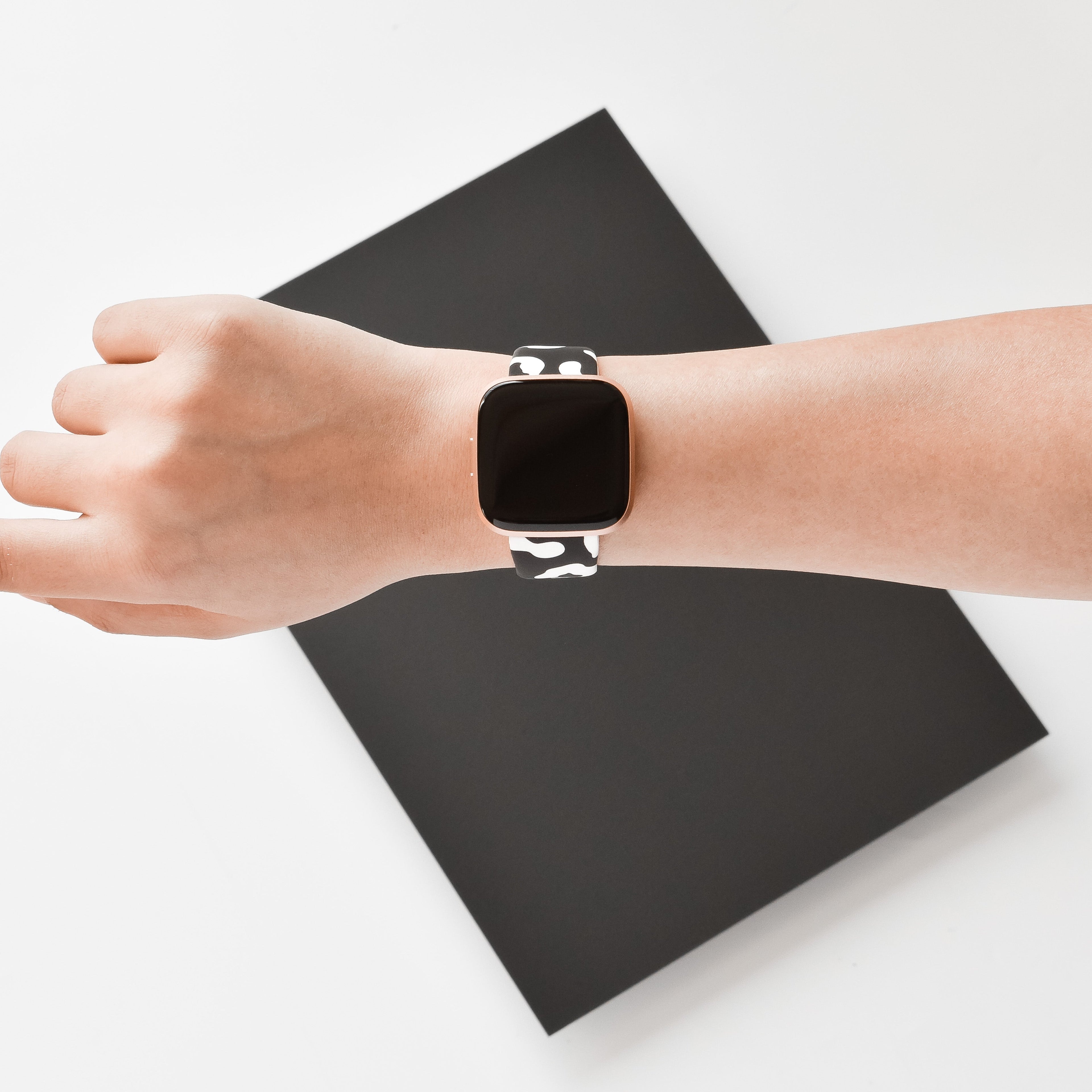 Fitbit Kayışı - Siyah Leopar Desenli