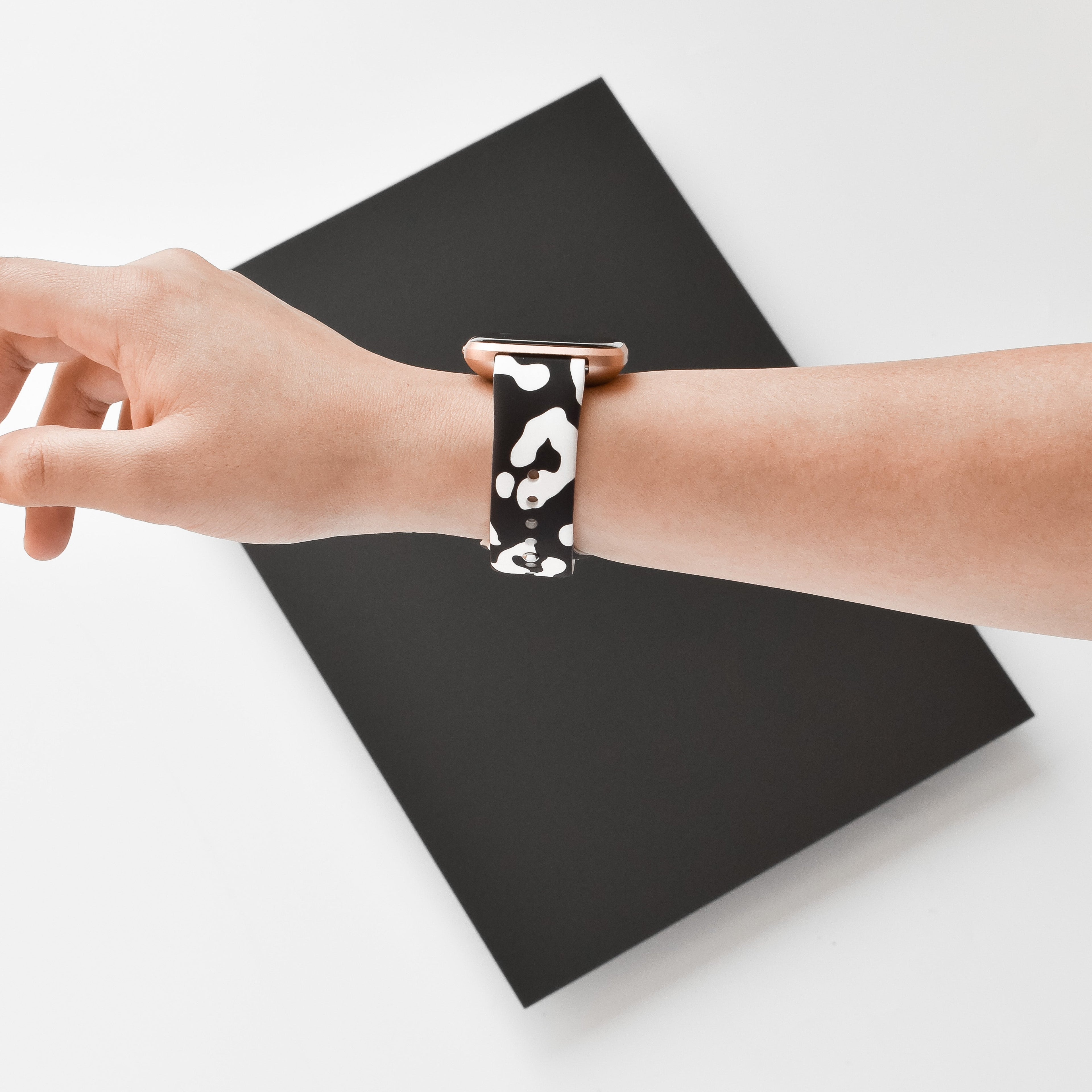 Fitbit Kayışı - Siyah Leopar Desenli