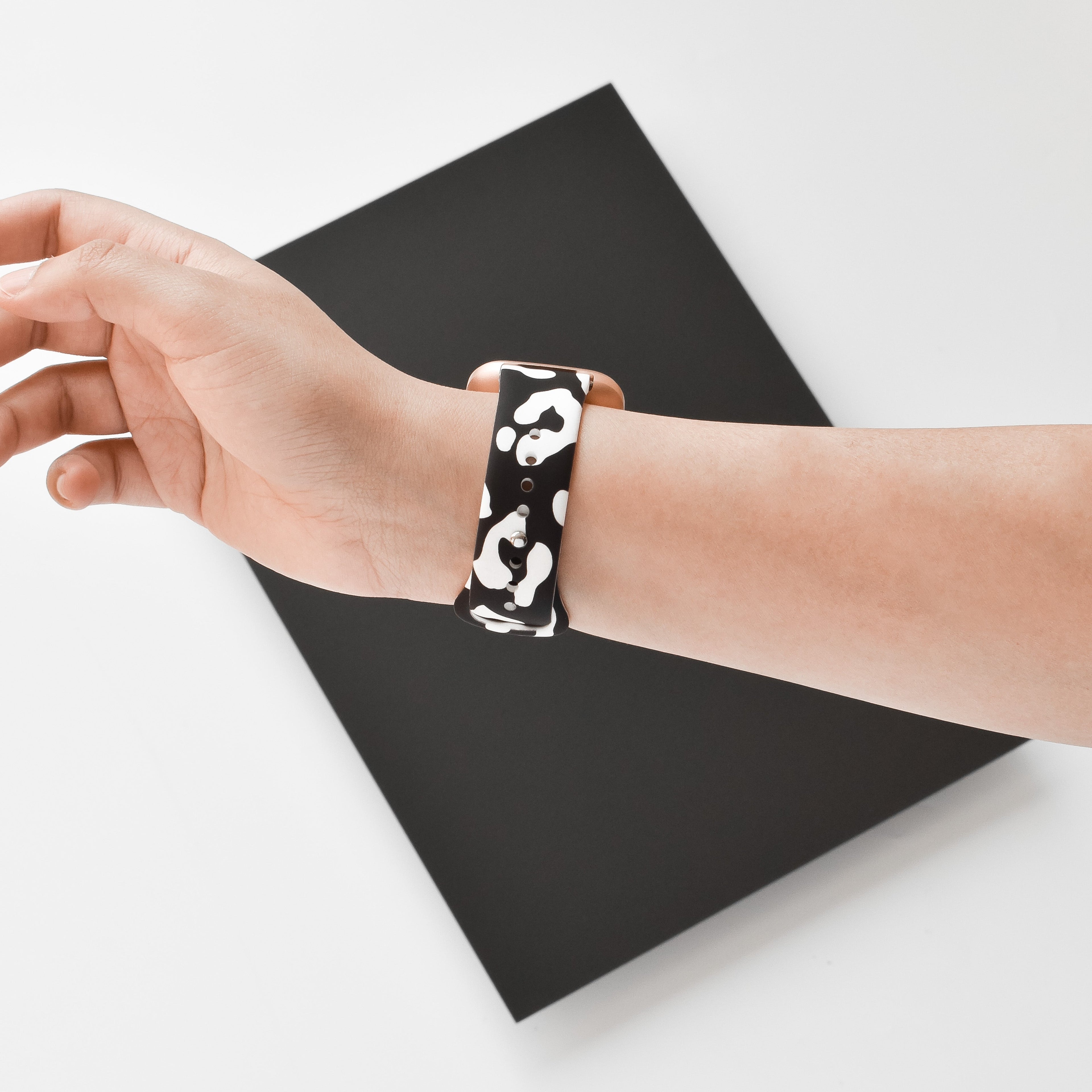 Fitbit Kayışı - Siyah Leopar Desenli