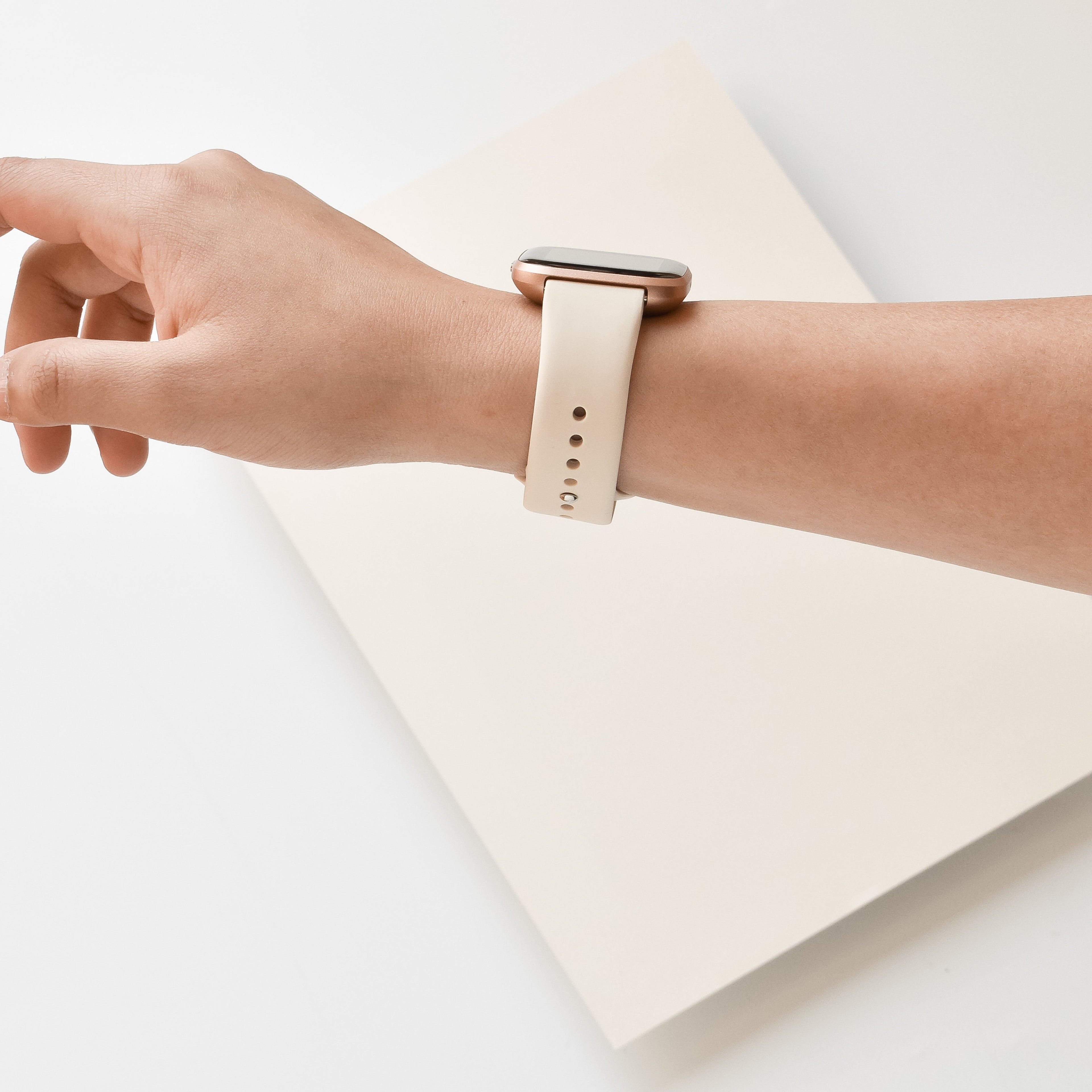 NAKD Fitbit Kayışı - Badem Beyazı