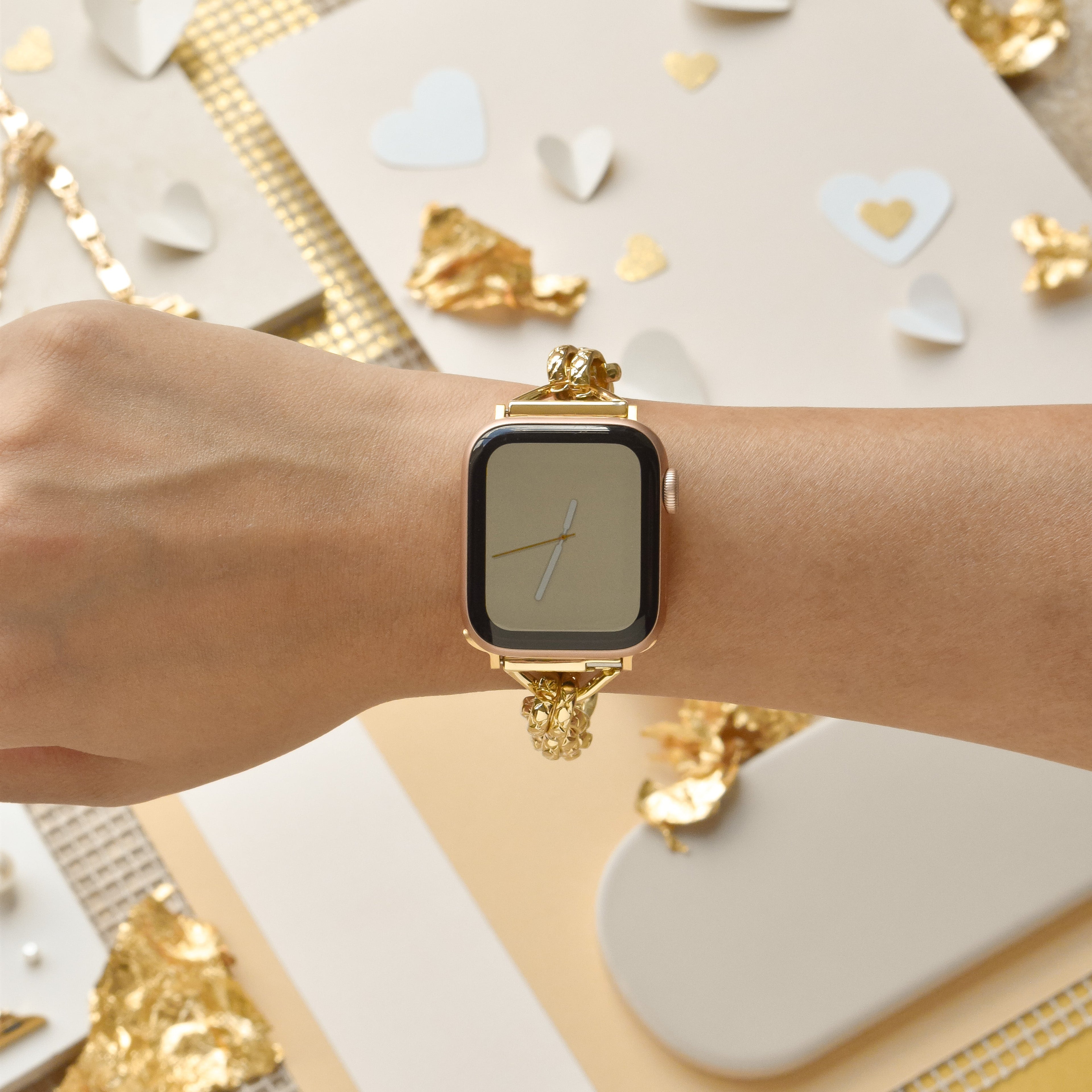 Altın Renkli Zincir Bileklik Apple Watch Kayışı