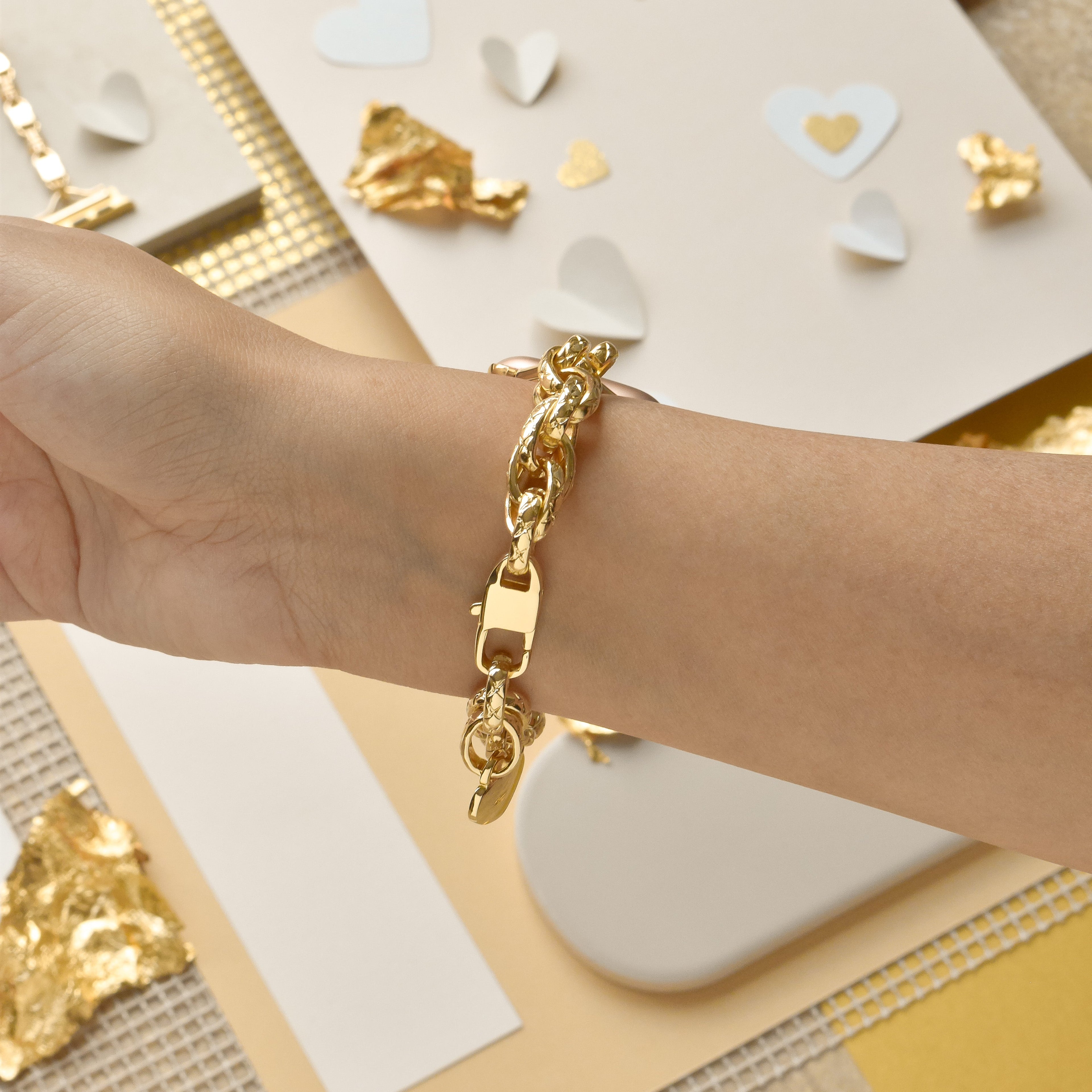 Altın Renkli Zincir Bileklik Apple Watch Kayışı