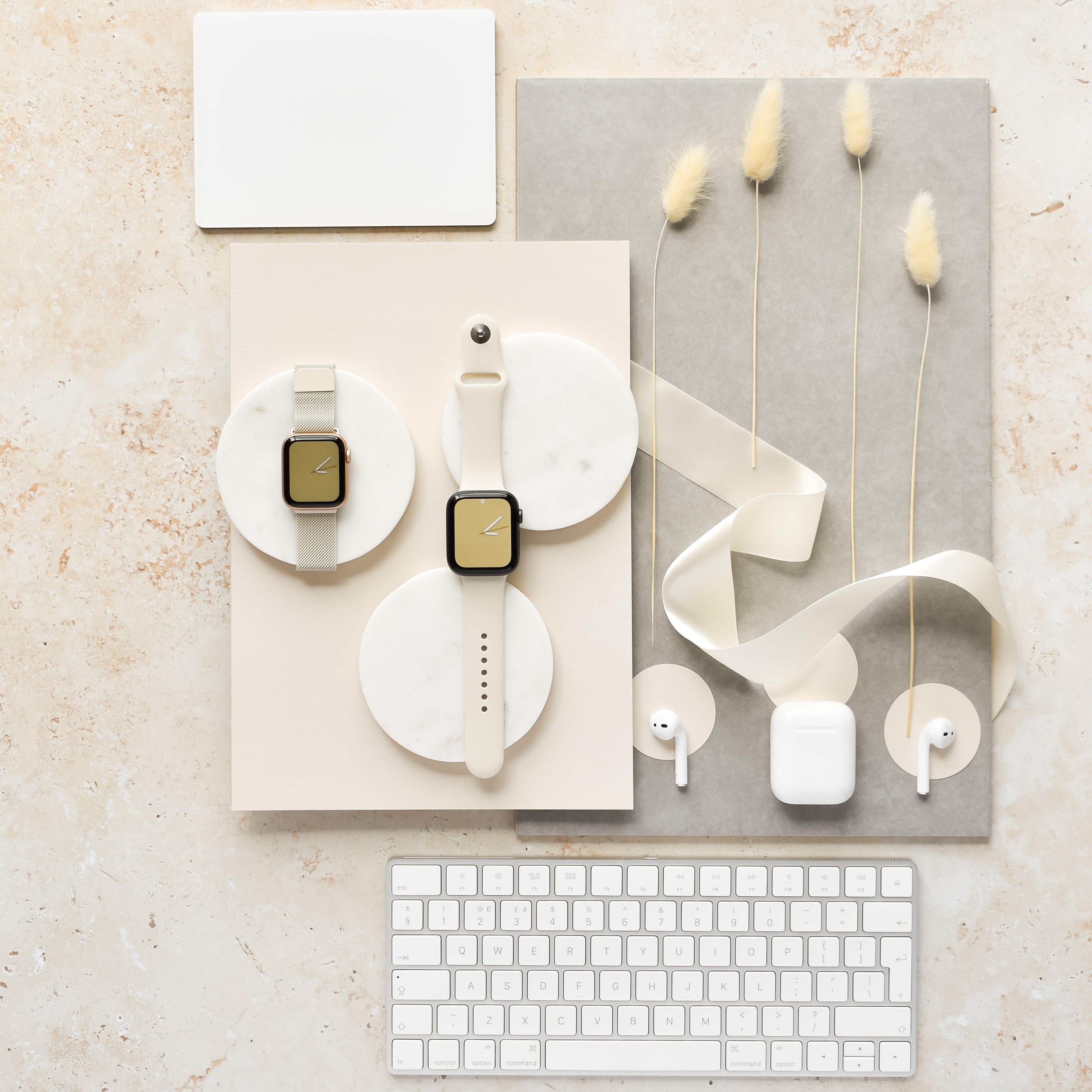 NAKD Apple Watch Kayış Seti - Manyetik + Silikon - Badem Beyazı