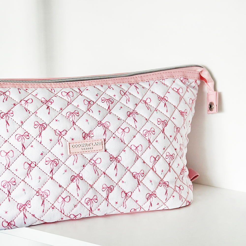 Genişletilebilir Makyaj Çantası - Kapitone Zarif Fiyonklar