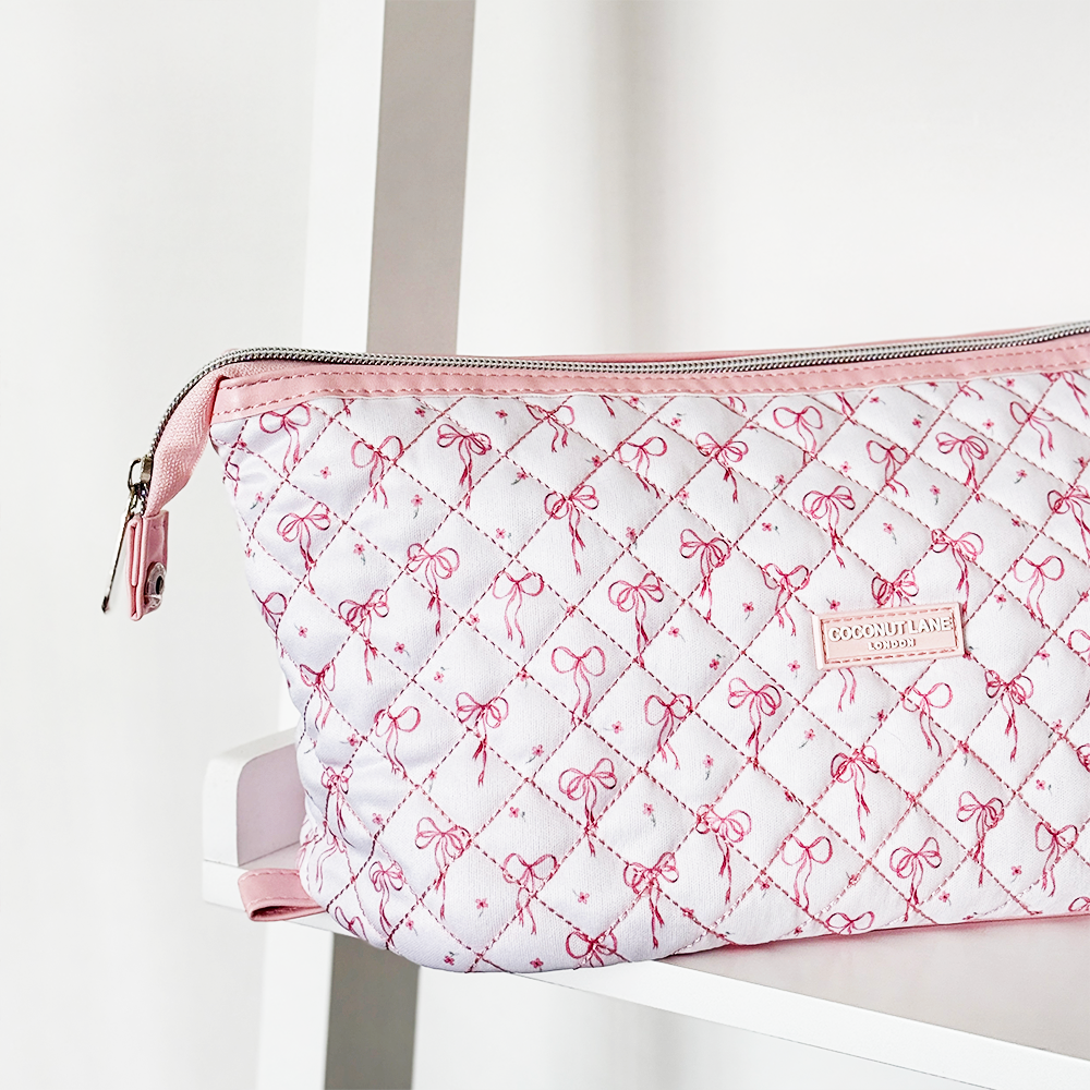 Genişletilebilir Makyaj Çantası - Kapitone Zarif Fiyonklar