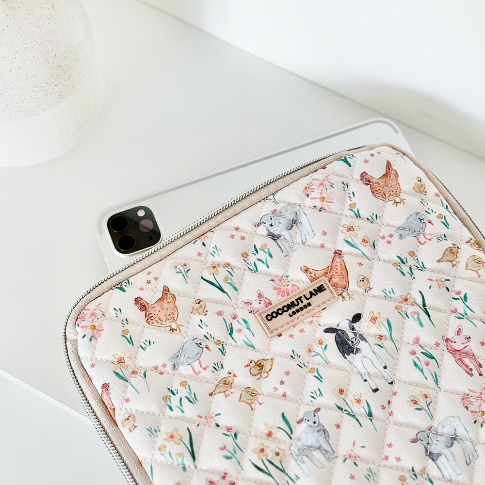 Kapitone Çiftlik Hayvanları Desenli iPad Kılıfı